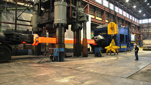 DR. PETER NAVARRO AND NAVY SECRETARY RICHARD SPENCER VISIT NORTH AMERICAN FORGEMASTERS
